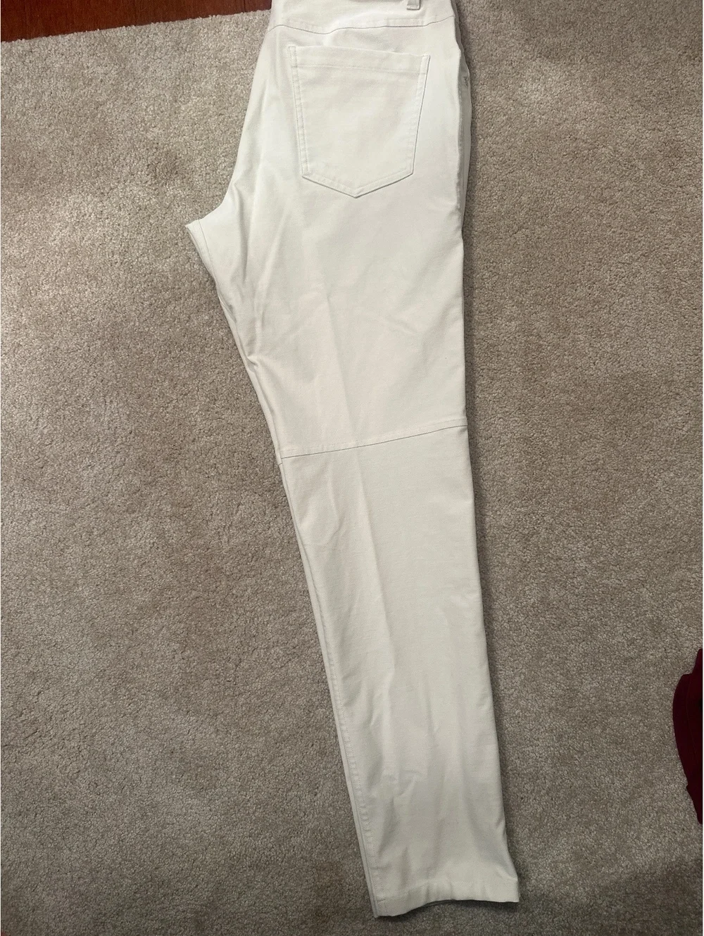 (1)Lululemon Women's Cream Colored Pants Size 31